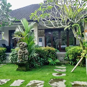 https://putus-paradise-guesthouse.ubudhotelsnow.com