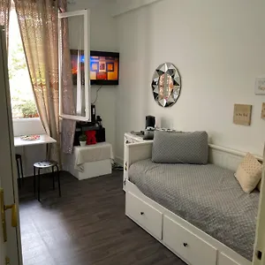  Oda ve Kahvaltı Tour Montparnasse Fransa